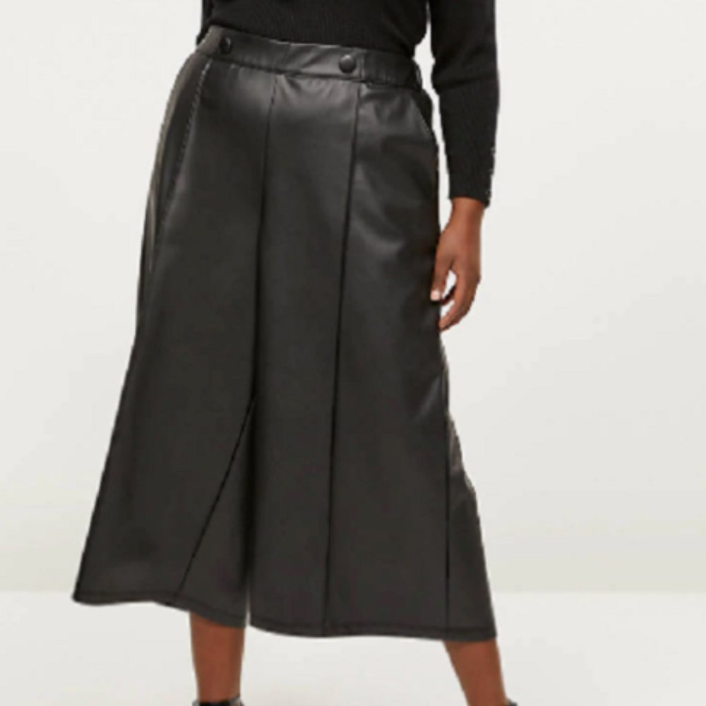 New Lane Bryant Faux Leather Wide Leg Cropped Pants Black sz 26 Plus